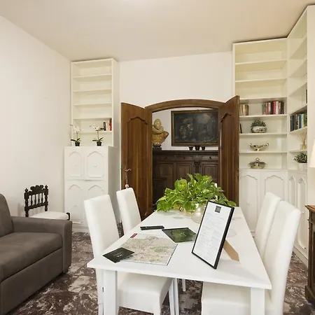 Apartment Vatican 307 *