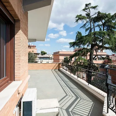 Apartment Vatican 307