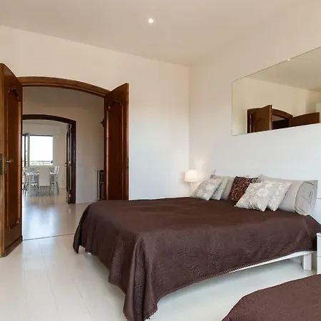 Vatican 307 Apartment *